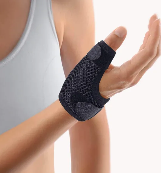 Bort Soft Daumenschiene Kurz Large Schwarz