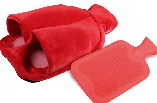 Fußwärmer inklusive Wärmflasche, rot