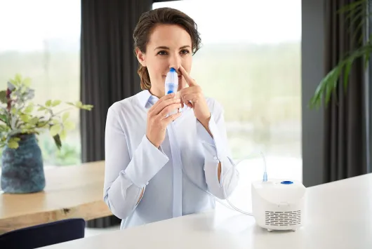 Omron Compact Plus 2-In-1-Inhalationsgerät