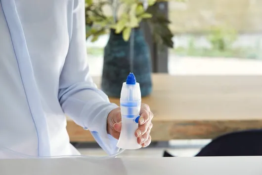 Omron Compact Plus 2-In-1-Inhalationsgerät